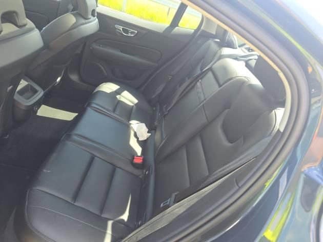 Used 2025 Volvo S60 B5 Core image 5