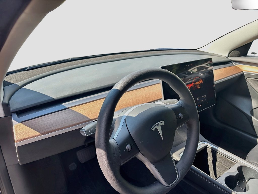 Used 2023 Tesla Model 3 Standard Range RWD image 9