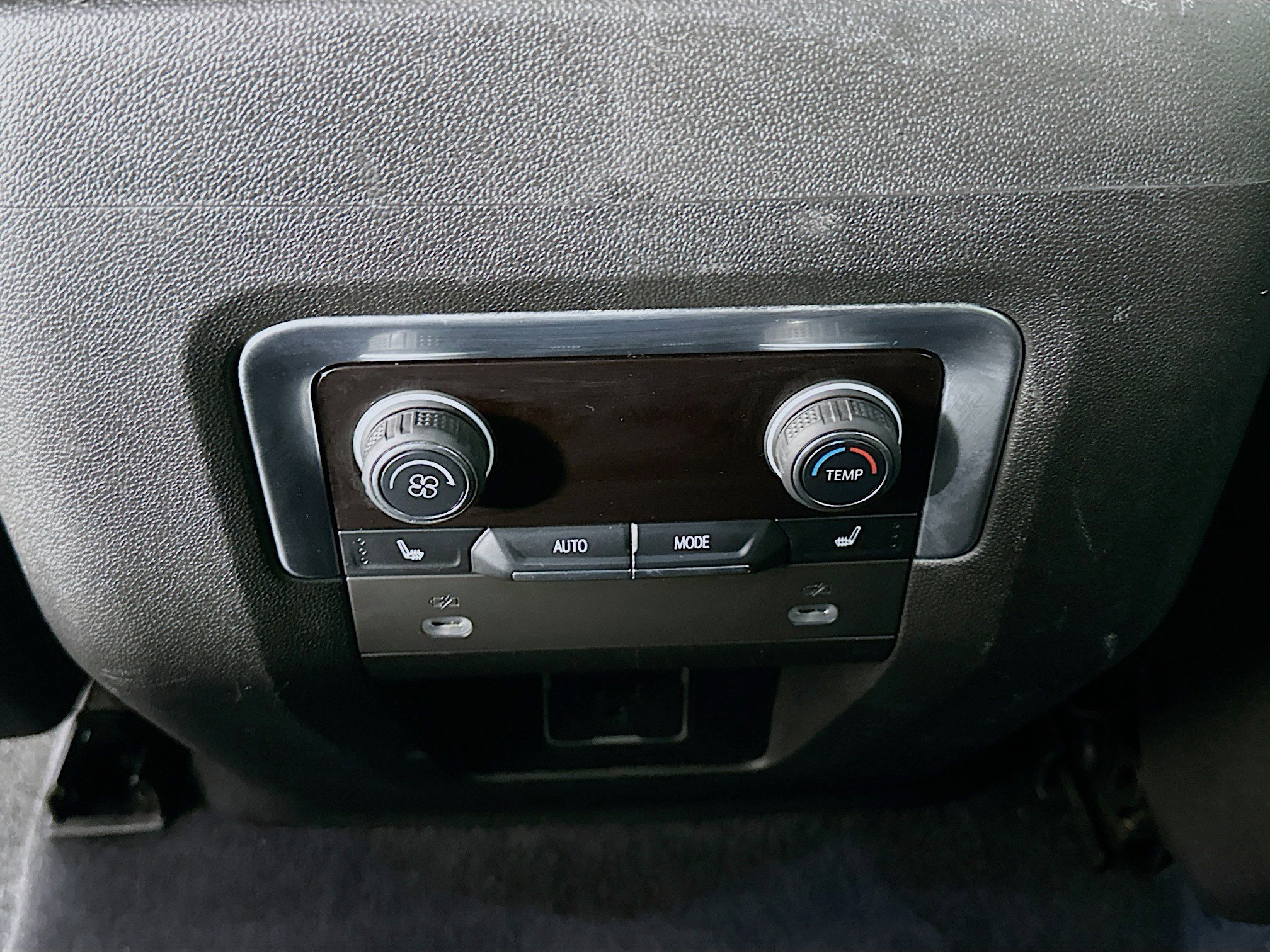 Used 2021 Chevrolet Tahoe Z71 w/ Z71 Signature Package image 28