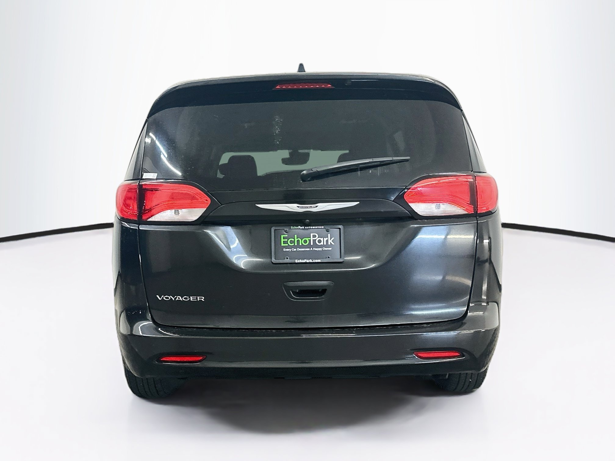 Used 2023 Chrysler Voyager LX FWD image 7
