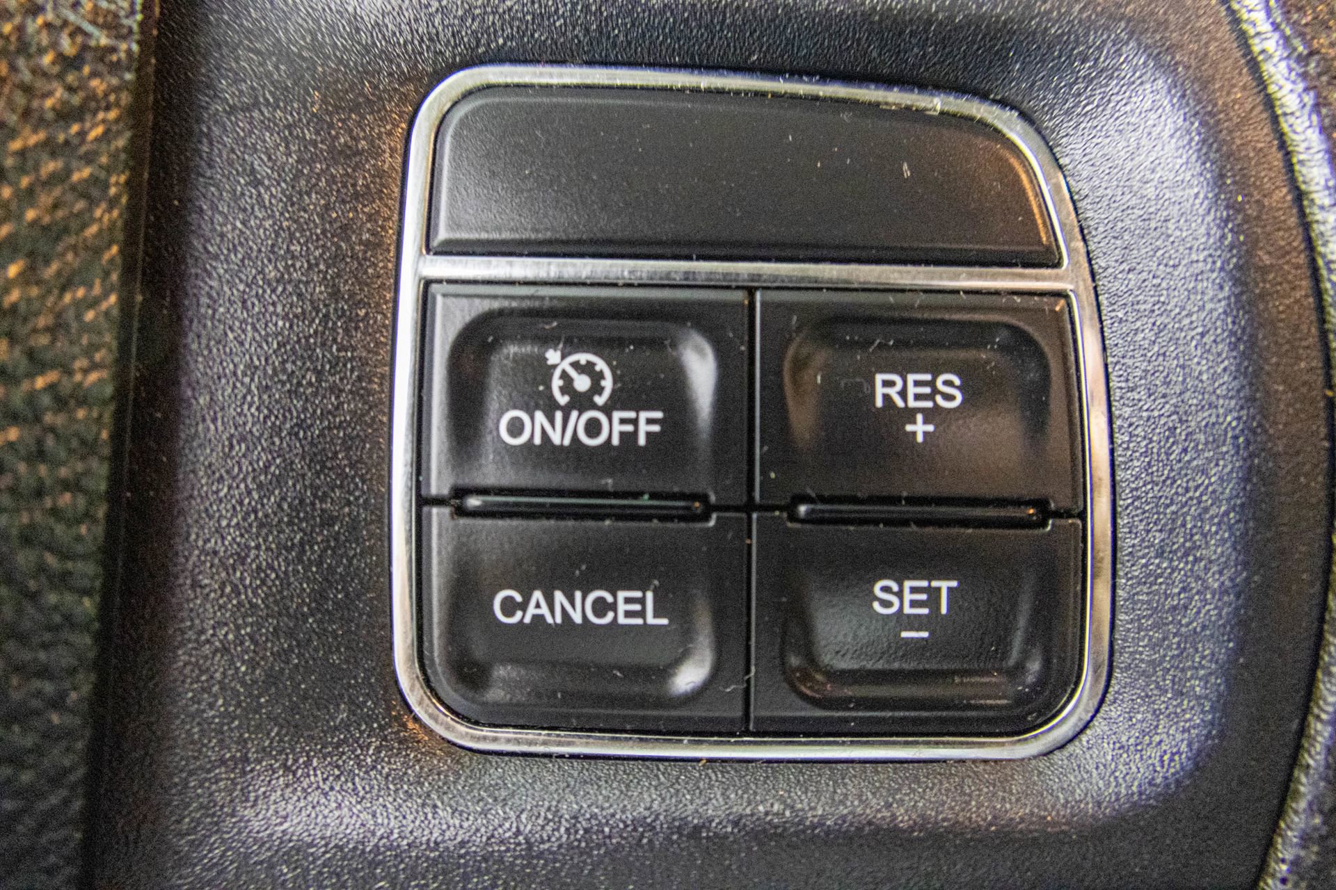 Used 2014 RAM 2500 SLT image 27