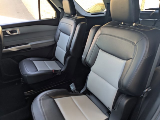 Certified 2023 Ford Explorer XLT w/ Equipment Group 202A AWD/4WD image 21