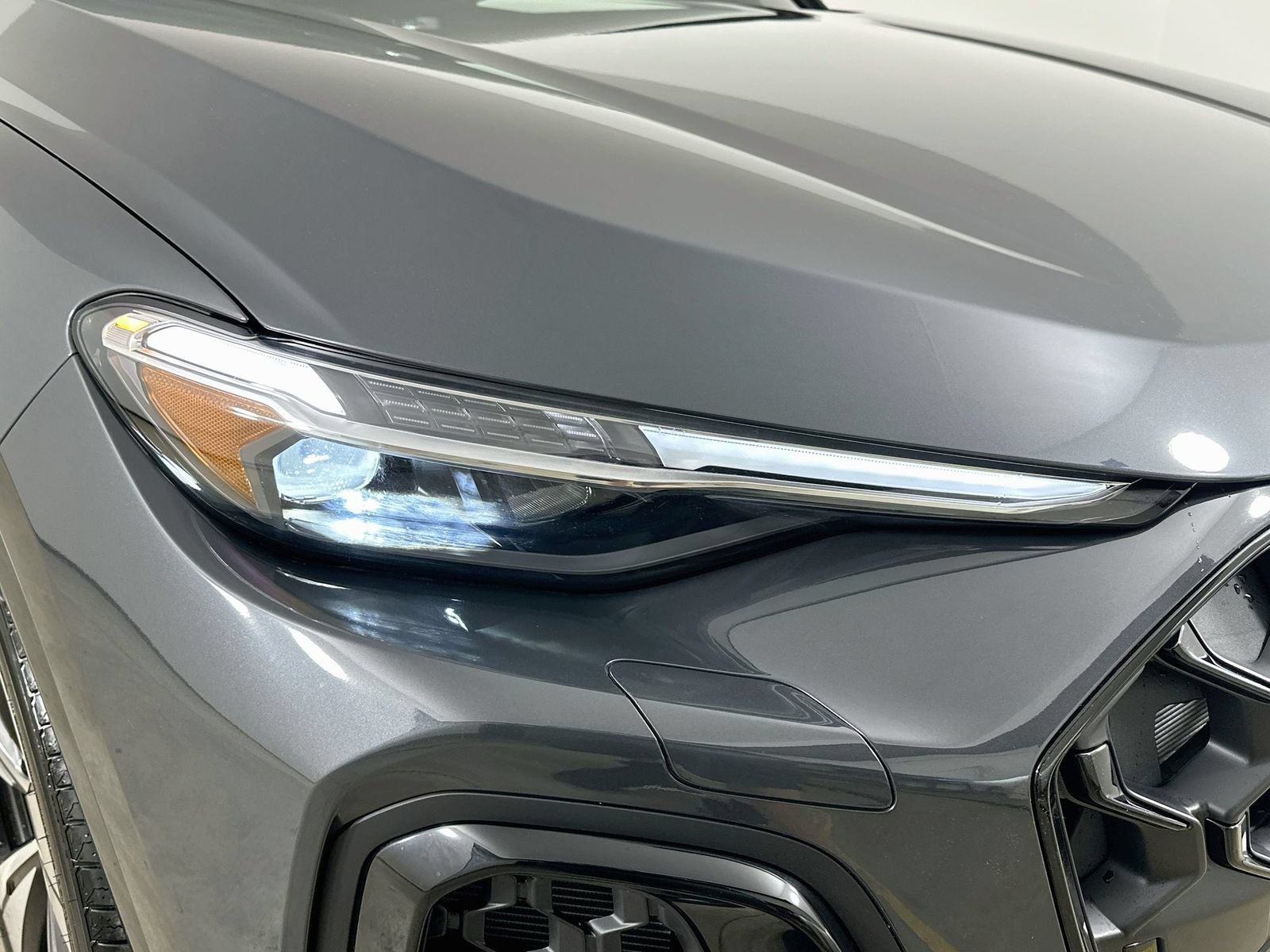 New 2026 Audi SQ5 Prestige AWD/4WD image 9