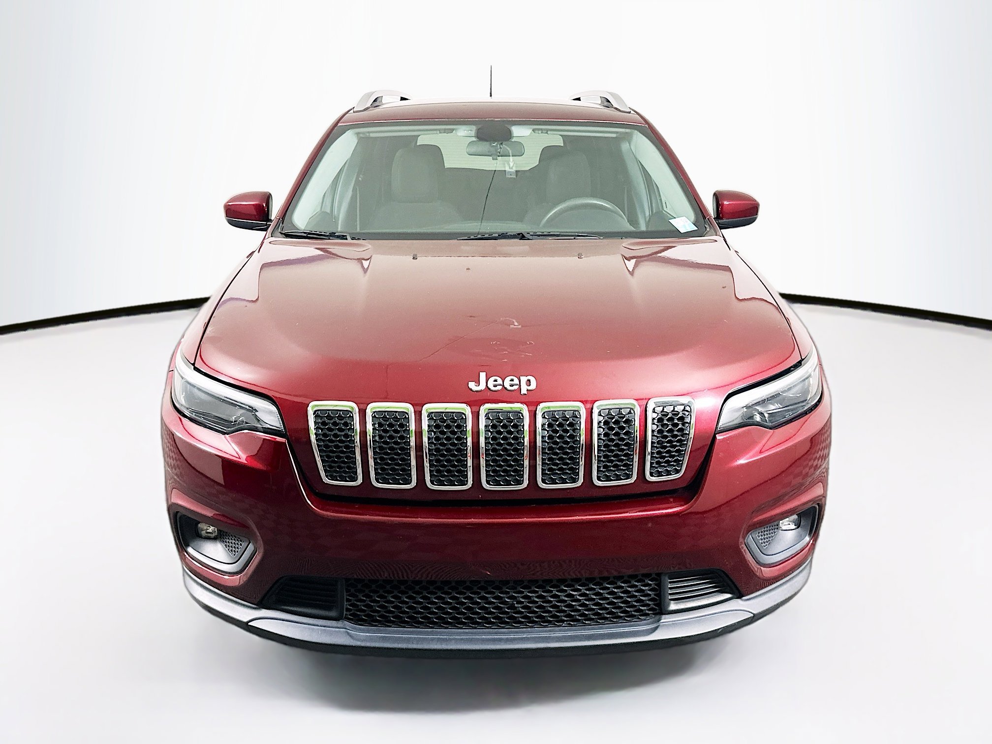 Used 2019 Jeep Cherokee Latitude w/ Popular Appearance Group FWD image 2