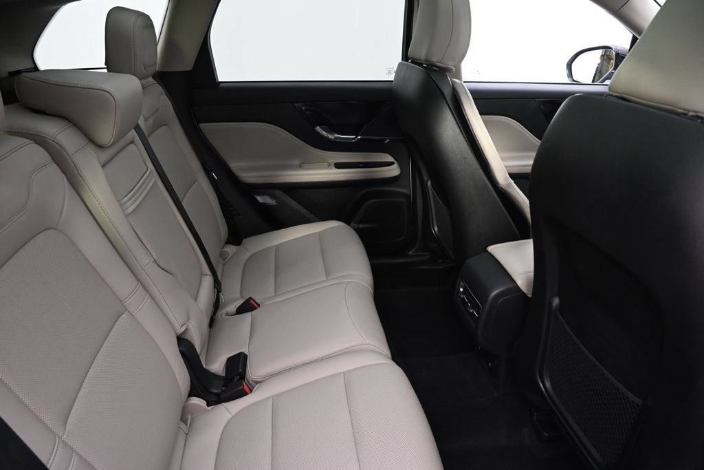 Used 2026 Lincoln Corsair Premiere AWD/4WD image 18