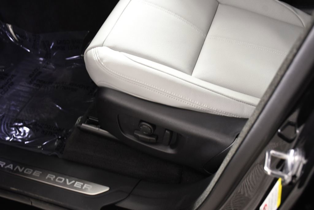 New 2026 Land Rover Range Rover Velar S AWD/4WD image 16