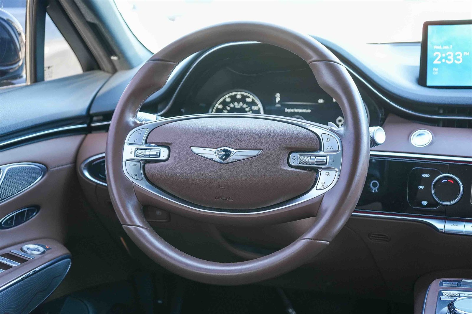 Used 2023 Genesis GV70 2.5T w/ Advanced Package image 15