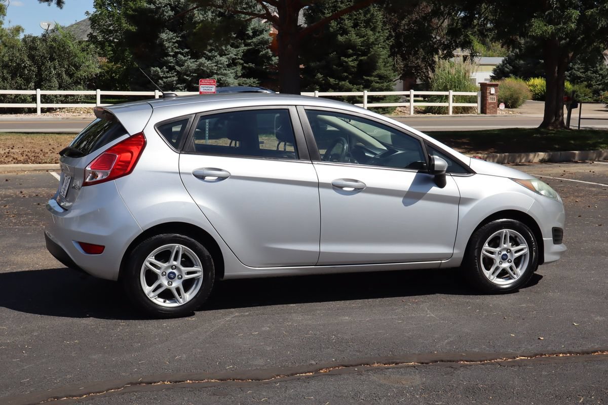 Used 2017 Ford Fiesta SE FWD image 4