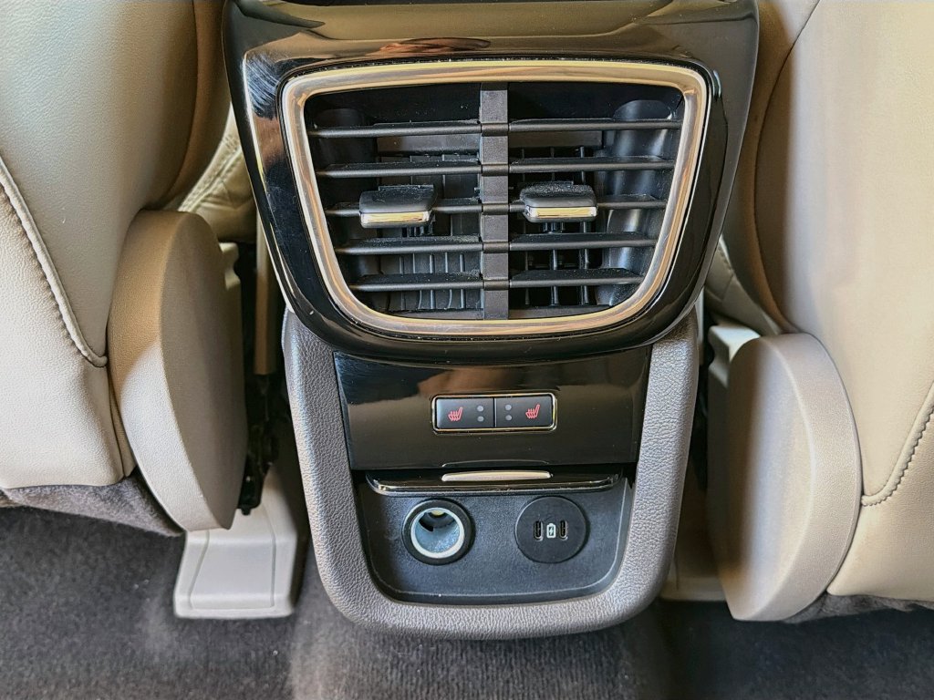 Used 2023 Lincoln Nautilus Reserve AWD/4WD image 28