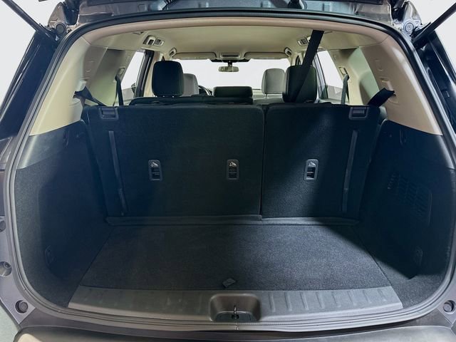 Used 2024 Nissan Pathfinder S image 8