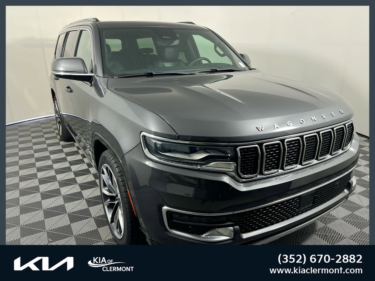 Used 2022 Jeep Wagoneer Series III w/ Premium Group I AWD/4WD image 1