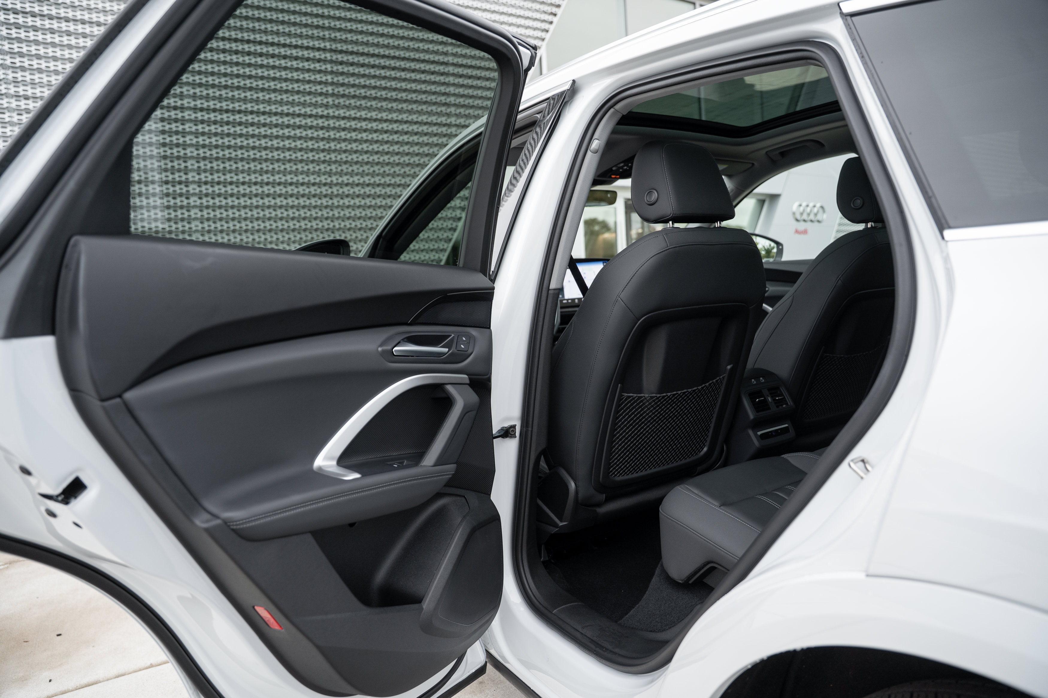 Certified 2025 Audi Q5 Premium w/ Convenience Package AWD/4WD image 14