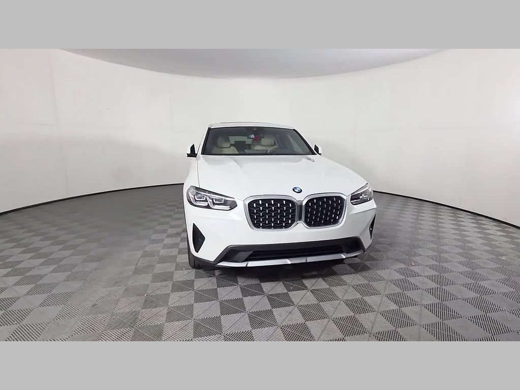 Used 2025 BMW X4 xDrive30i AWD/4WD image 52