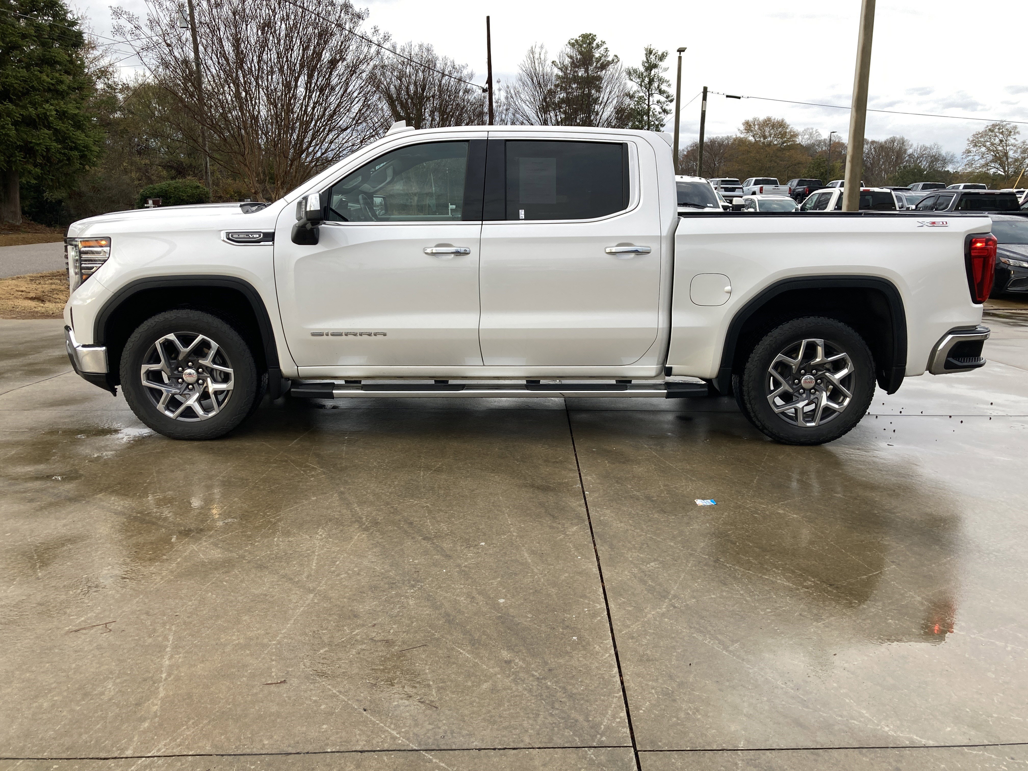 Used 2024 GMC Sierra 1500 SLT w/ SLT Premium Plus Package image 9
