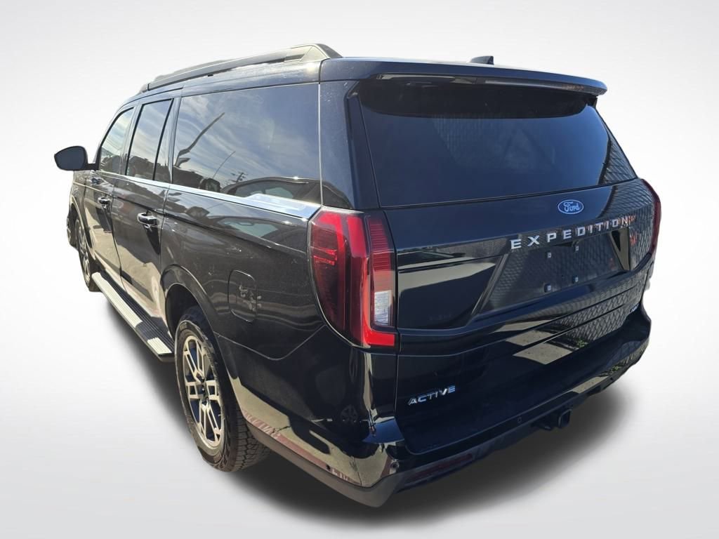 Used 2025 Ford Expedition Max Active image 5