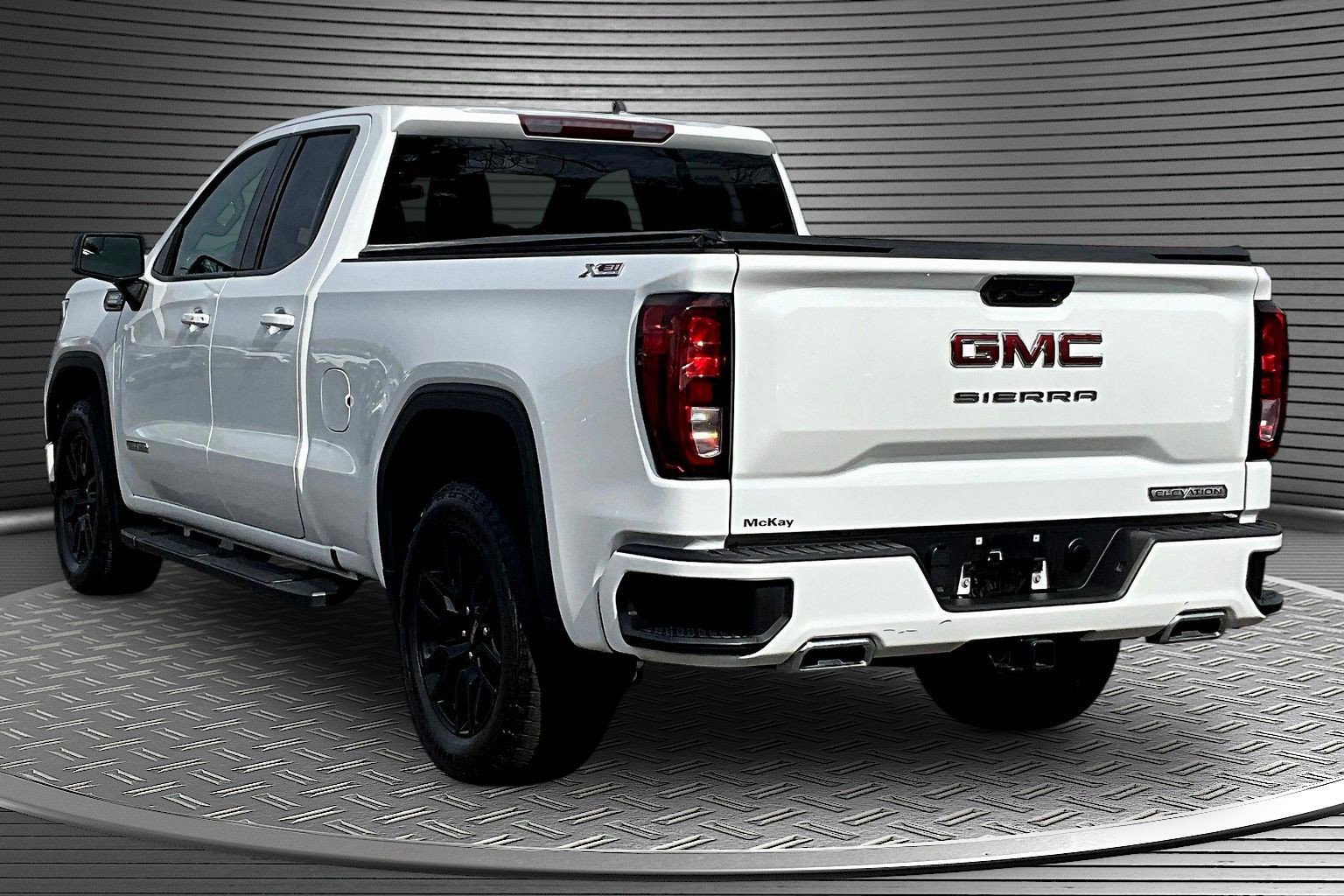 Used 2023 GMC Sierra 1500 Elevation image 4