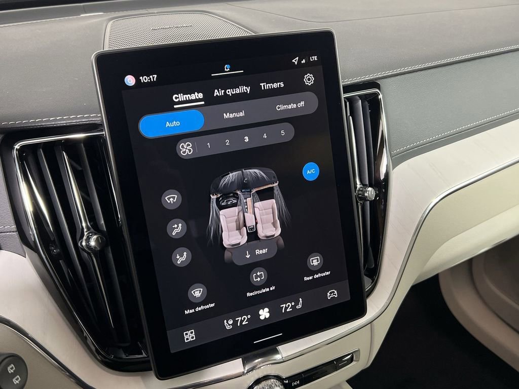 New 2026 Volvo XC60 B5 Ultra w/ Climate Package image 15