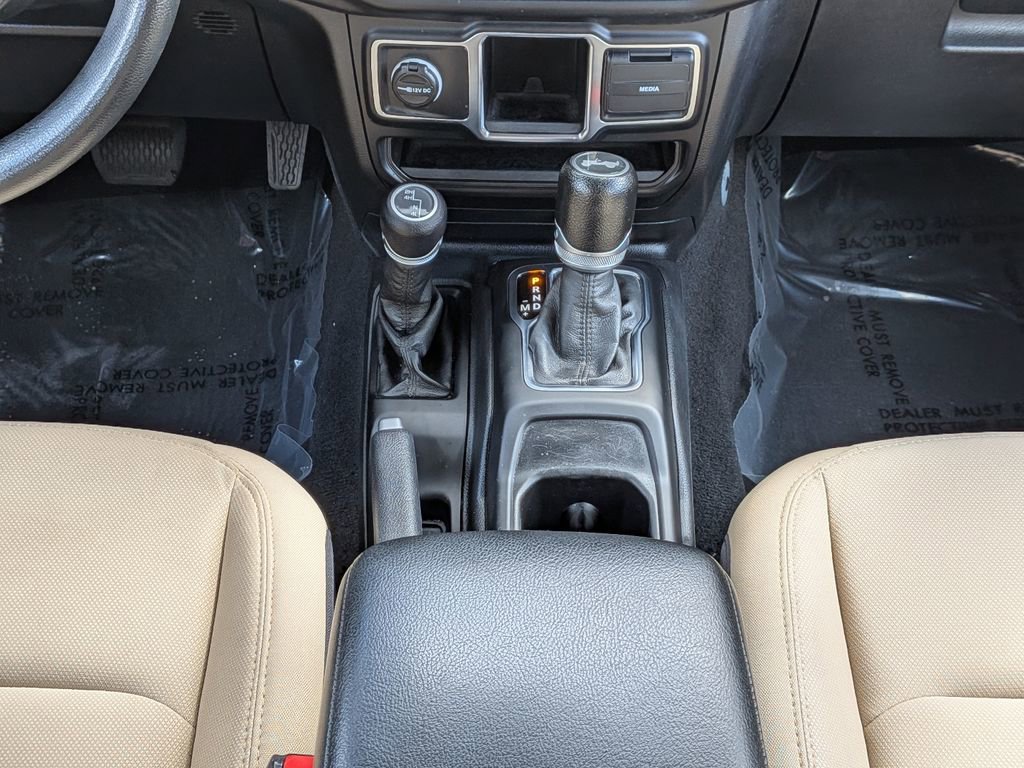 Used 2021 Jeep Wrangler Unlimited Sport image 19