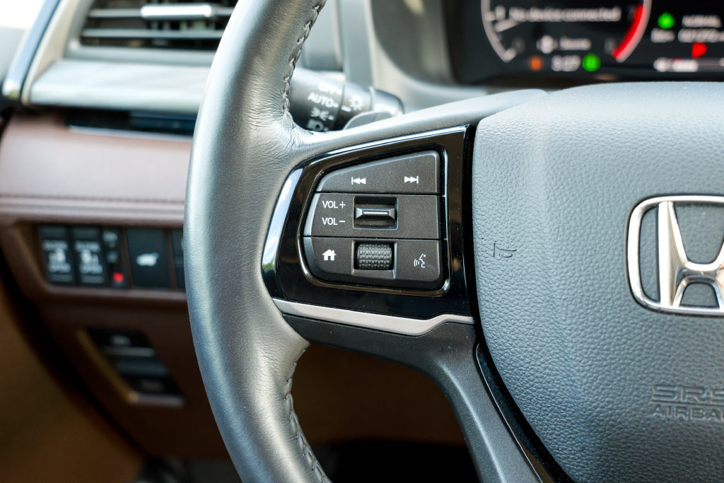 Used 2025 Honda Odyssey Elite image 45