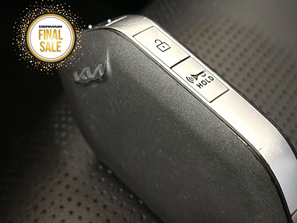 Certified 2024 Kia Sorento S image 31