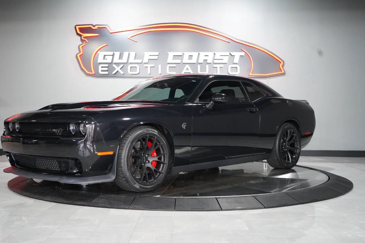 Used 2015 Dodge Challenger SRT Hellcat image 4