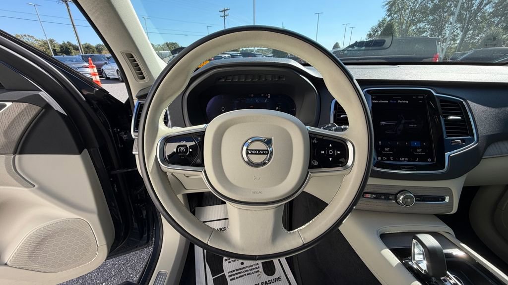 Used 2025 Volvo XC90 T8 Plus w/ Protection Package image 6