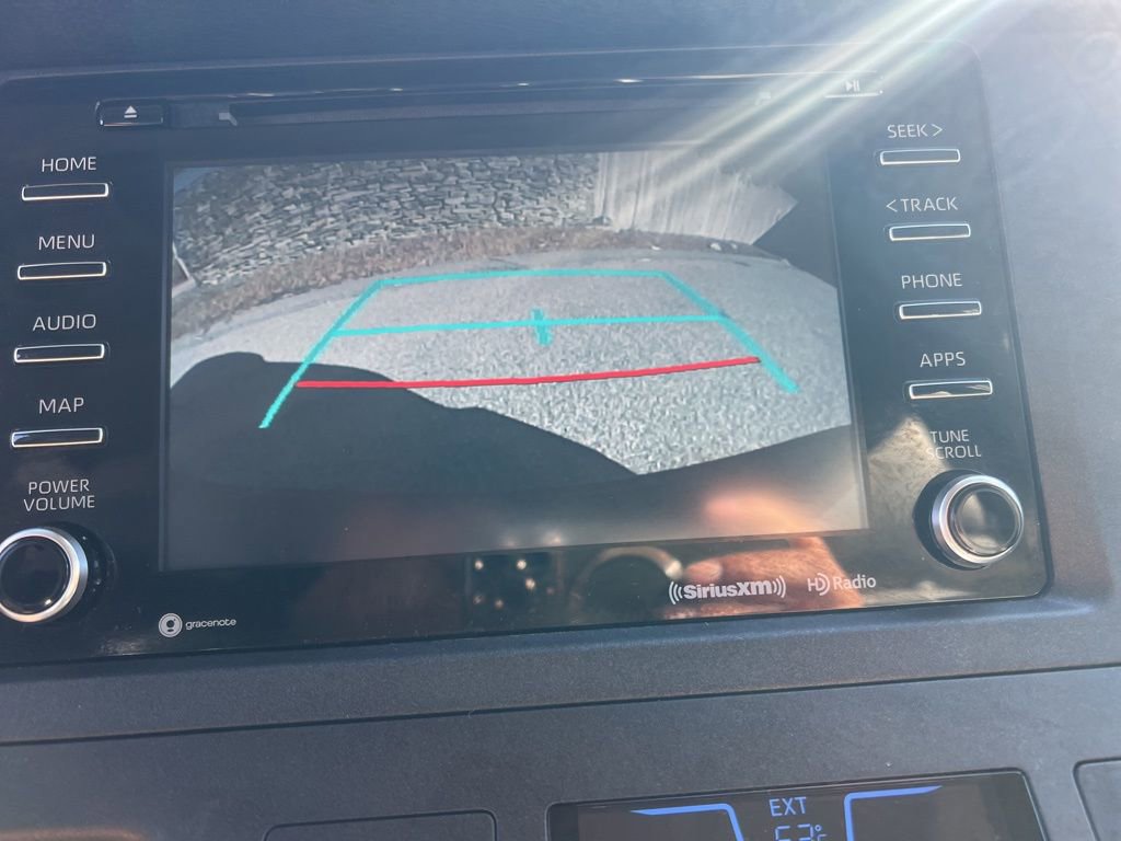 Used 2018 Toyota Sienna XLE w/ XLE Navigation Package image 21