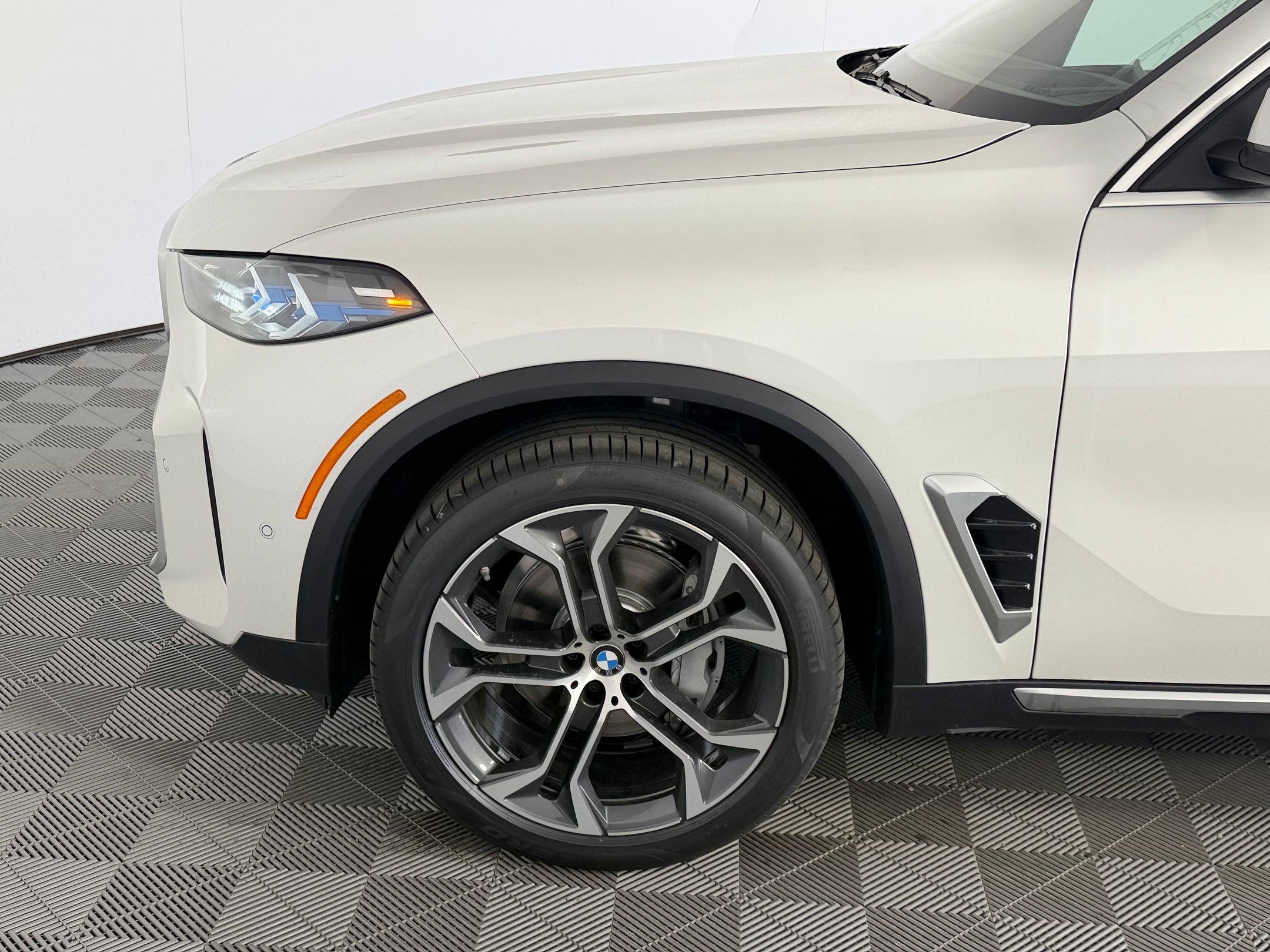 New 2026 BMW X5 sDrive40i w/ Climate Comfort Package RWD image 25