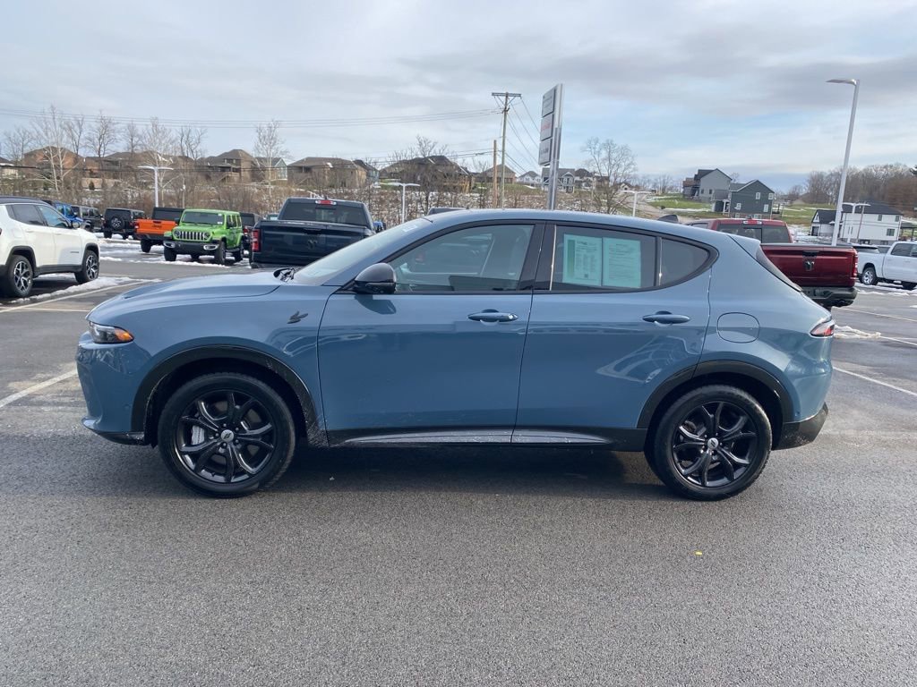 Used 2024 Dodge Hornet R/T Plus w/ Tech Pack Plus w/o Parking image 6