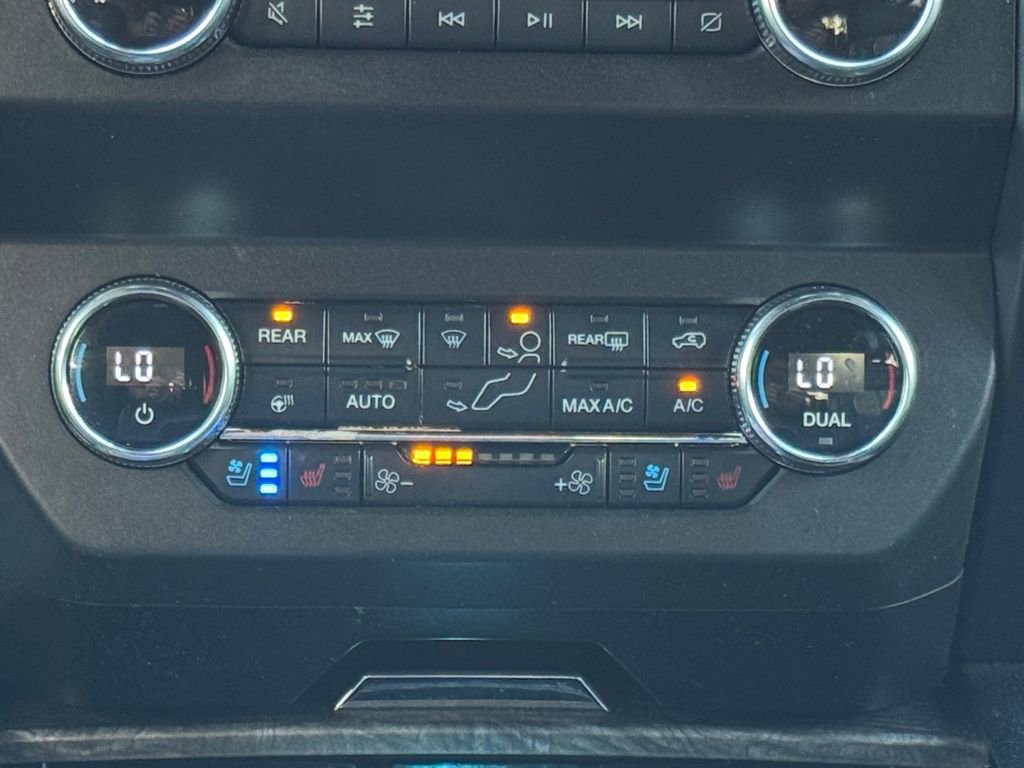 Used 2020 Ford Expedition Limited w/ Equipment Group 301A image 22