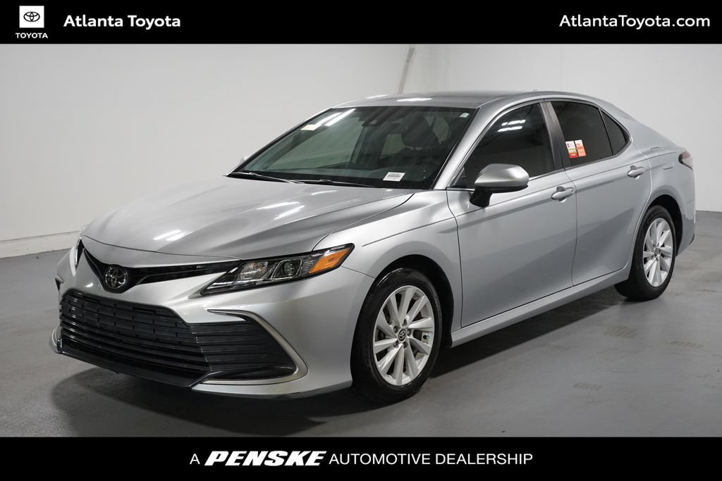 Certified 2022 Toyota Camry LE FWD image 1