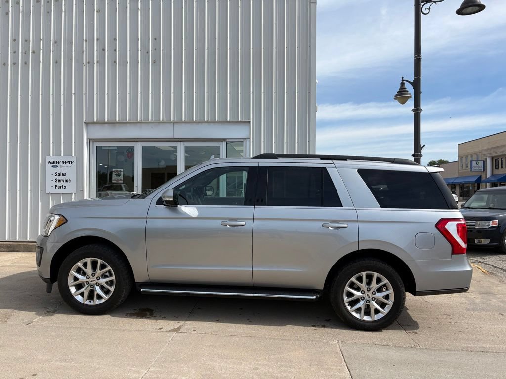 Used 2021 Ford Expedition XLT AWD/4WD image 2
