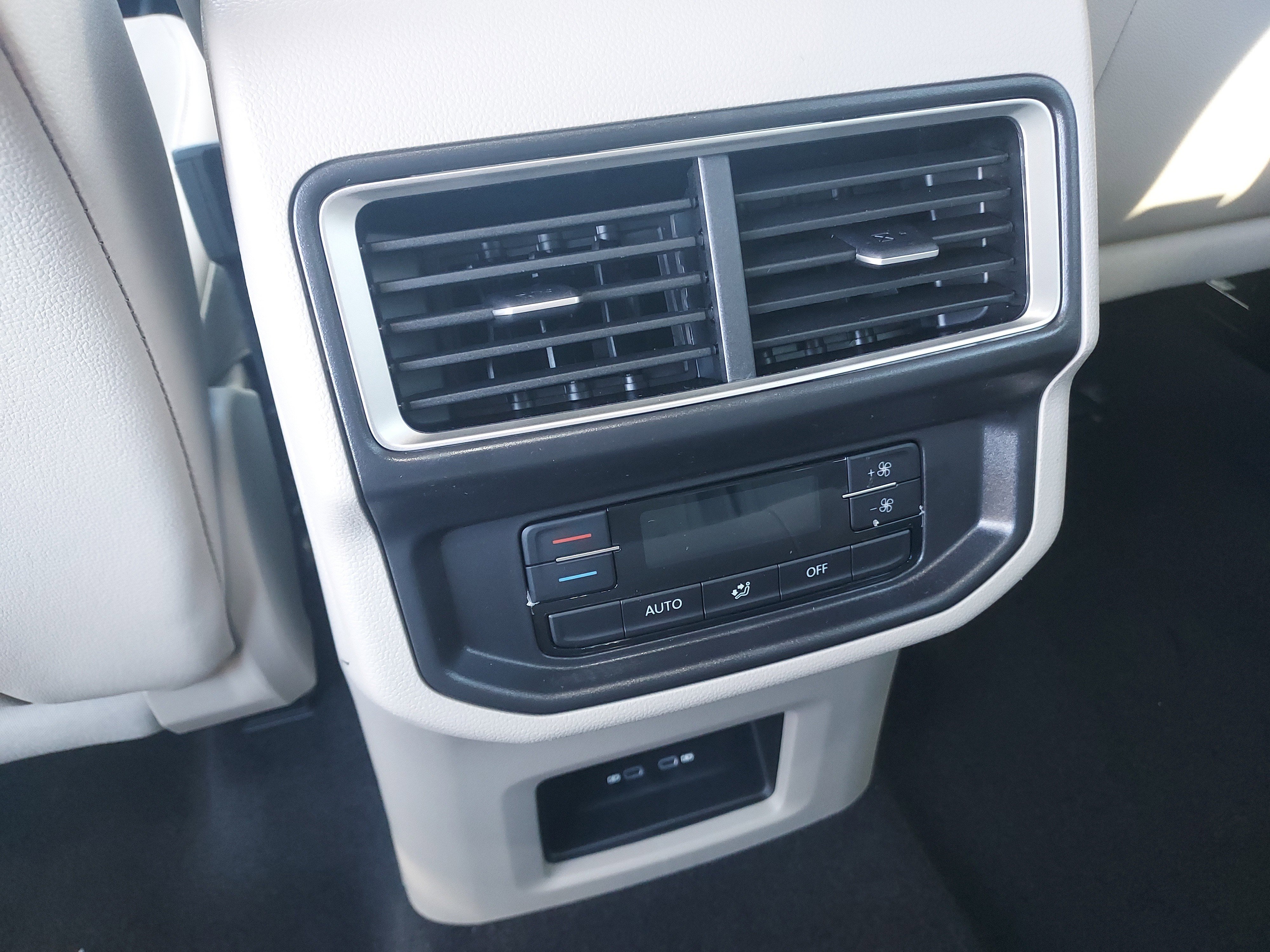 New 2026 Volkswagen Atlas SE image 19