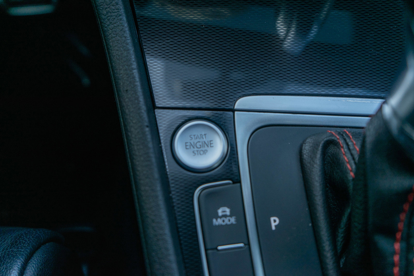 Used 2017 Volkswagen GTI SE image 20