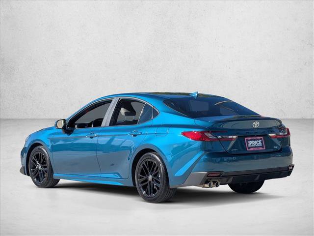 Used 2025 Toyota Camry SE image 8