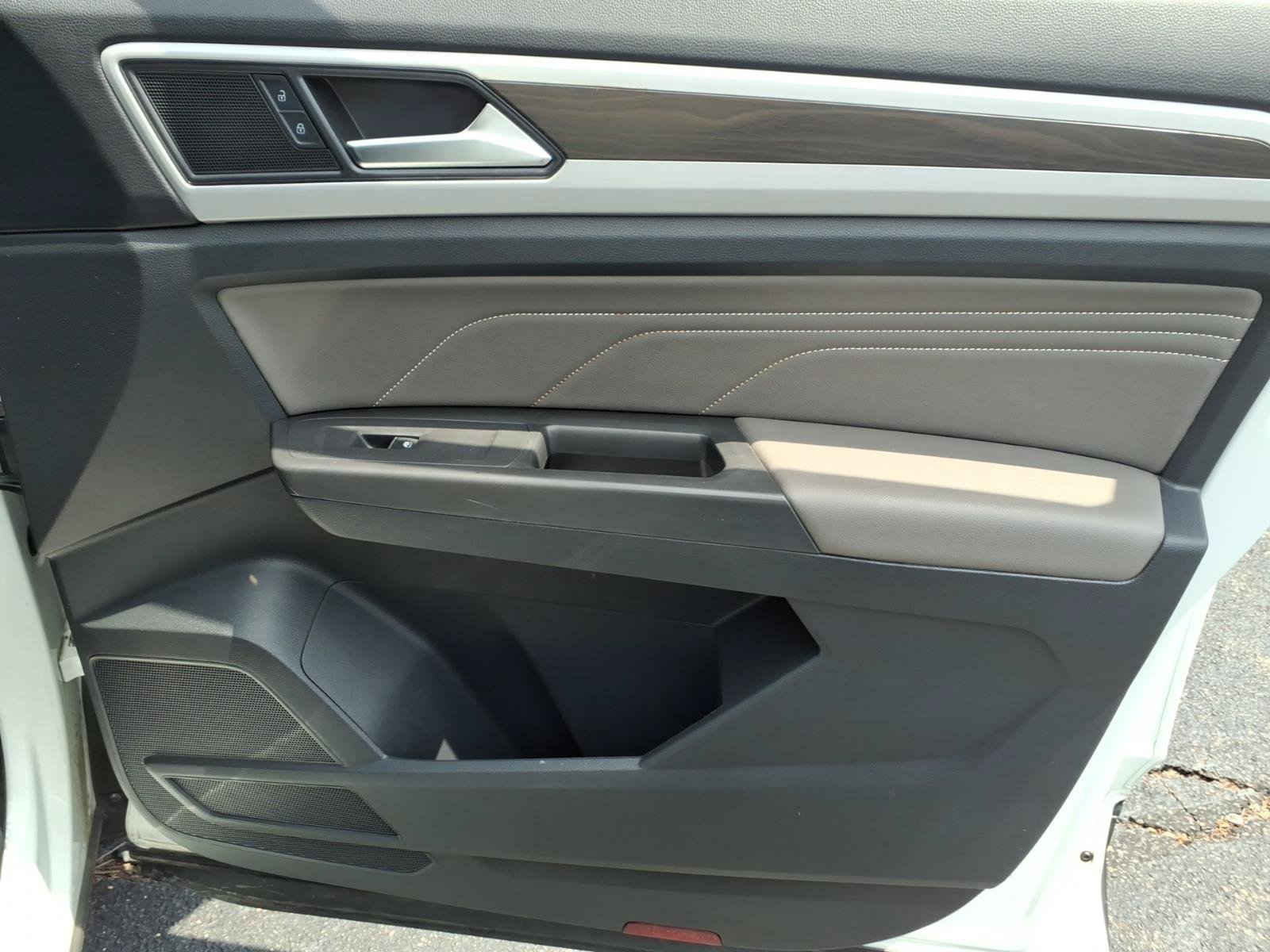 Certified 2022 Volkswagen Atlas SE FWD image 9