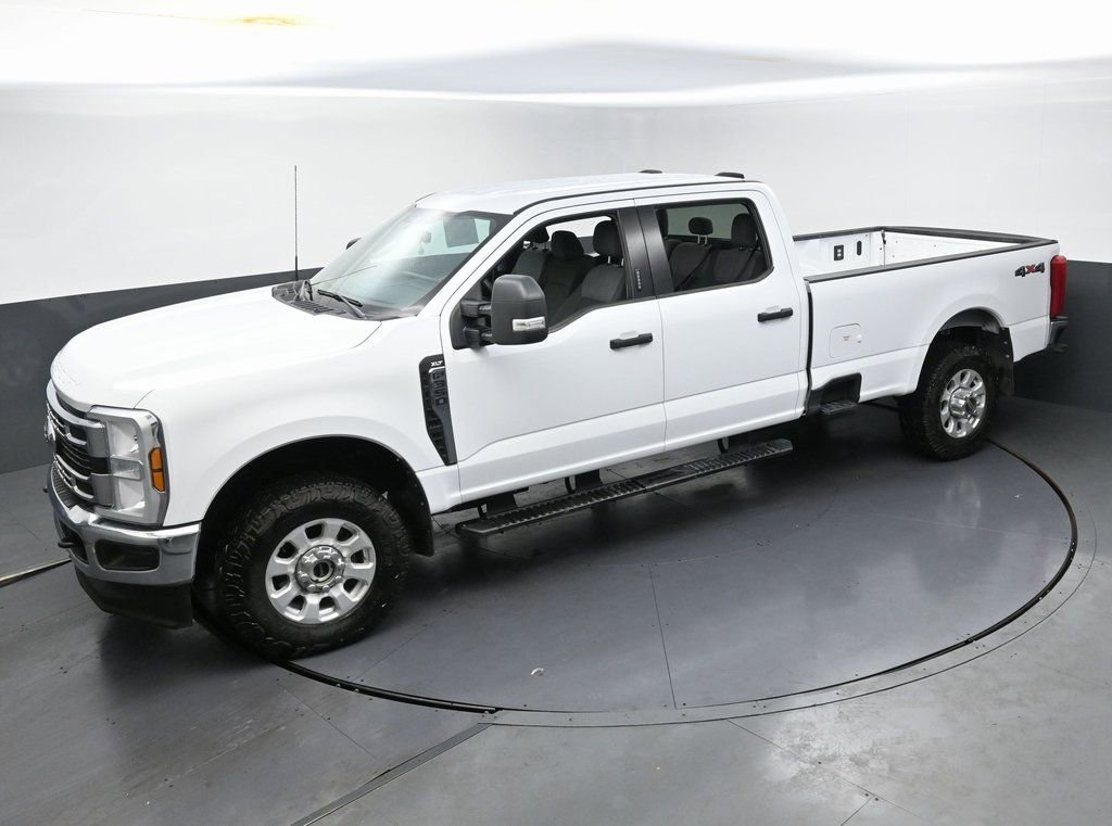 Used 2024 Ford F350 XLT image 44