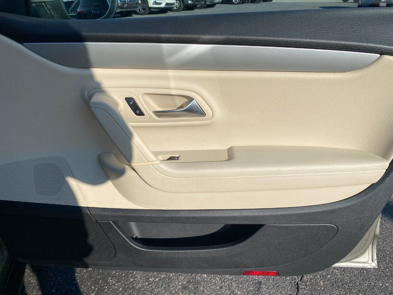 Used 2011 Volkswagen CC Sport image 31