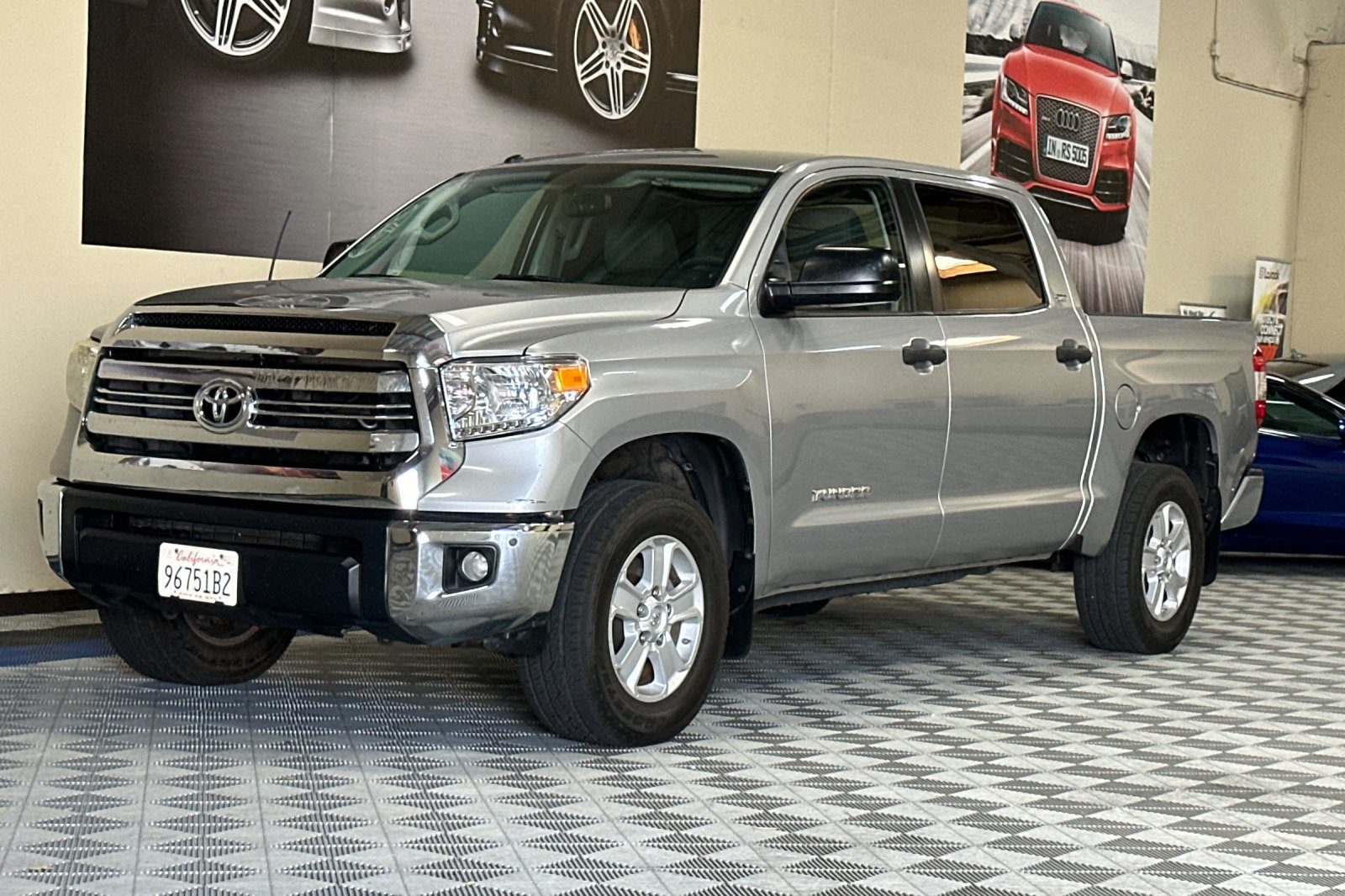 Used 2016 Toyota Tundra SR5 w/ SR5 Upgrade Package RWD image 8
