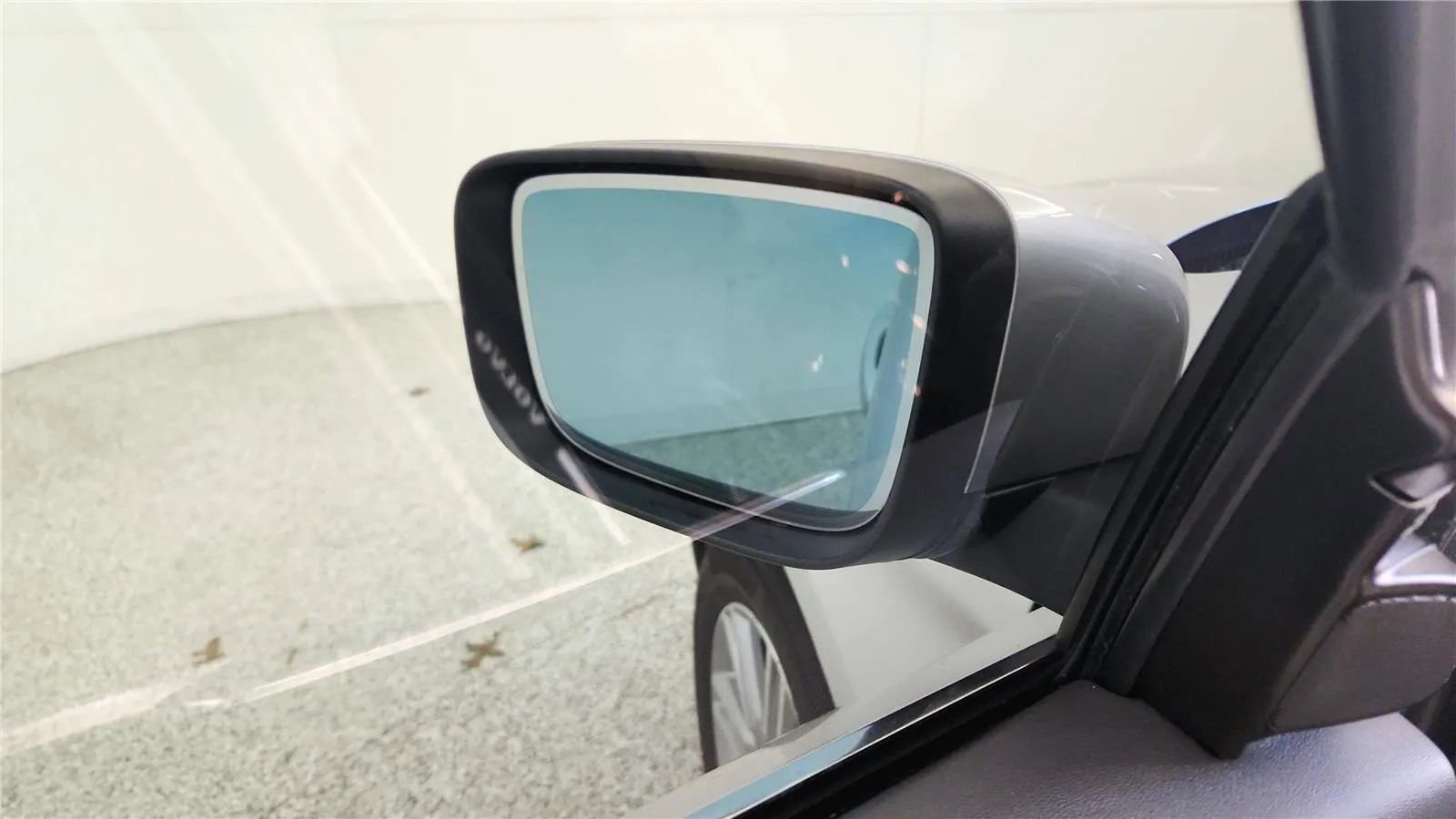 Used 2017 Volvo XC60 T5 Inscription w/ Preferred Option Package AWD/4WD image 24