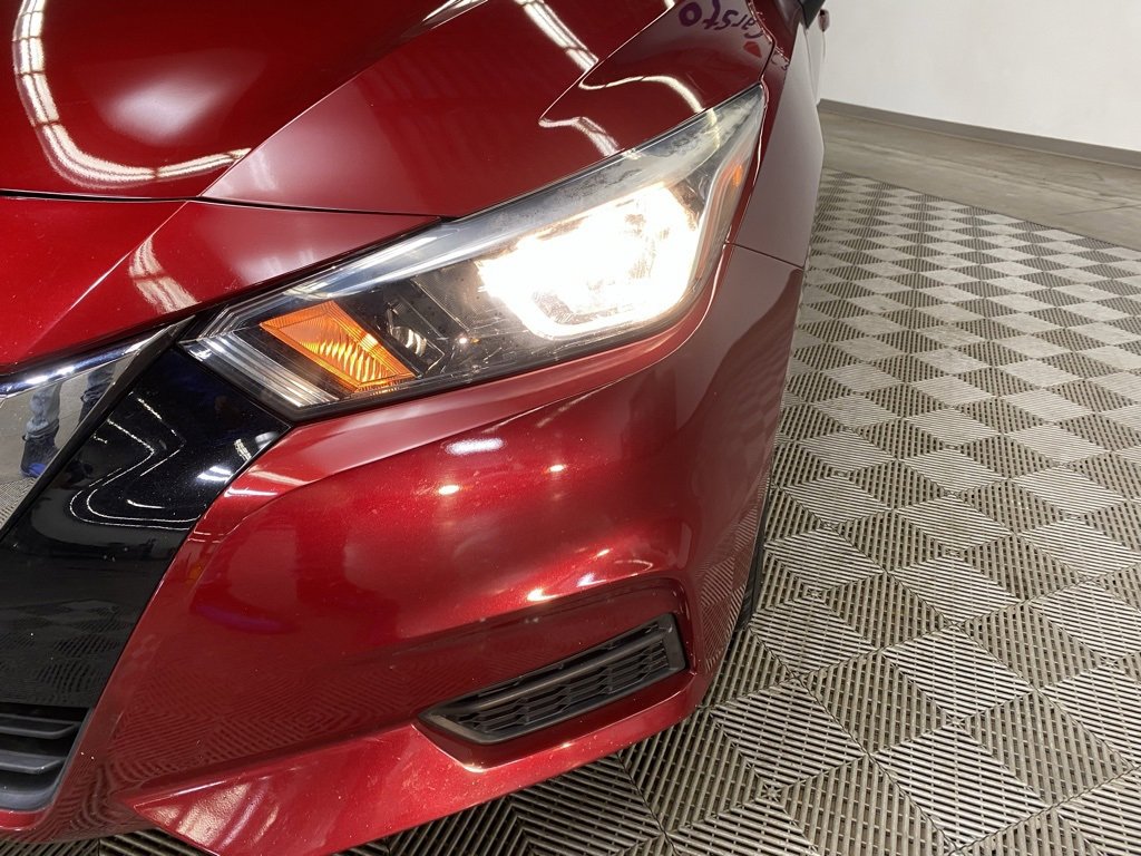 Used 2020 Nissan Versa SV w/ Trunk Package image 7
