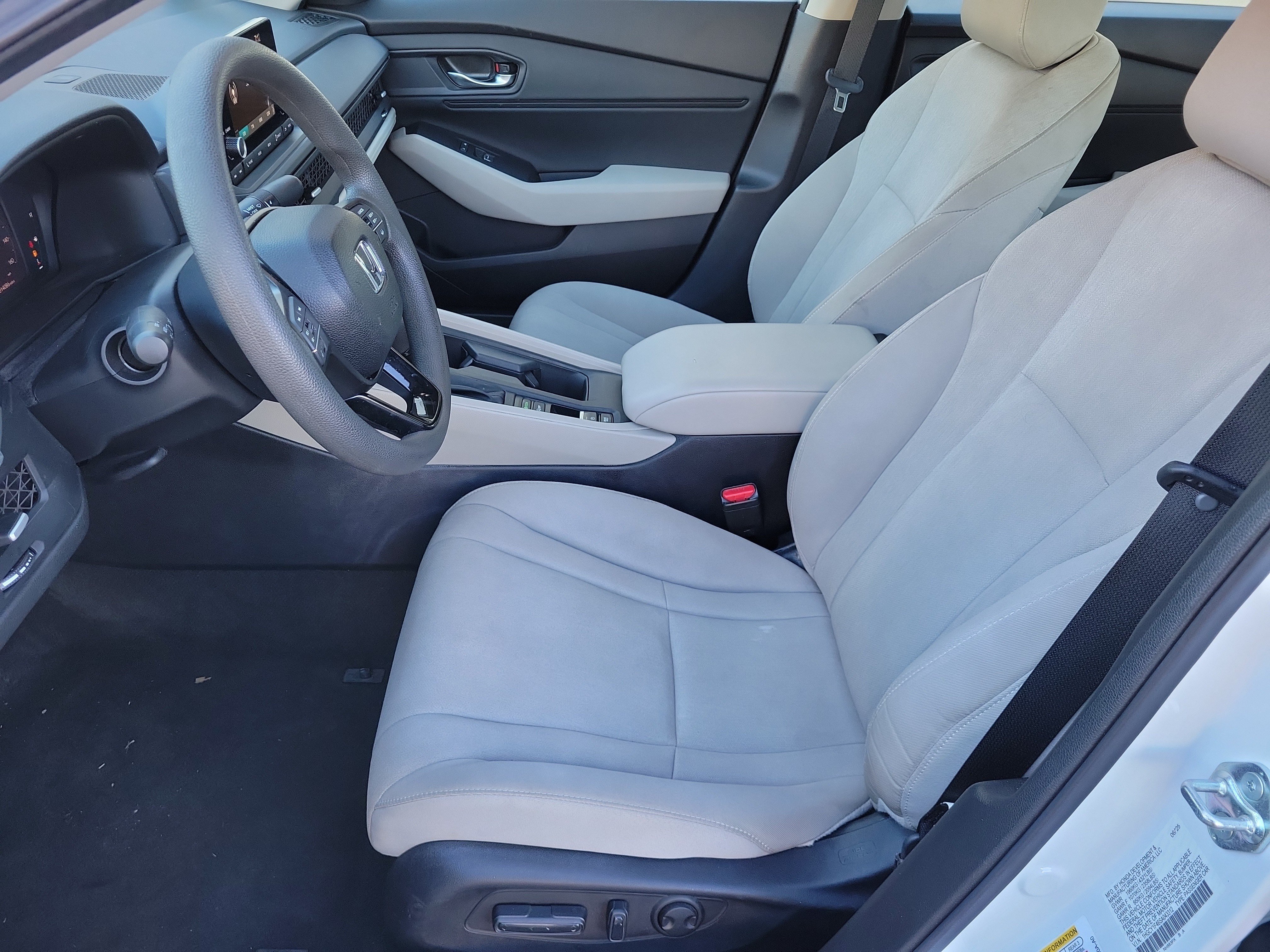 Used 2025 Honda Accord SE image 9