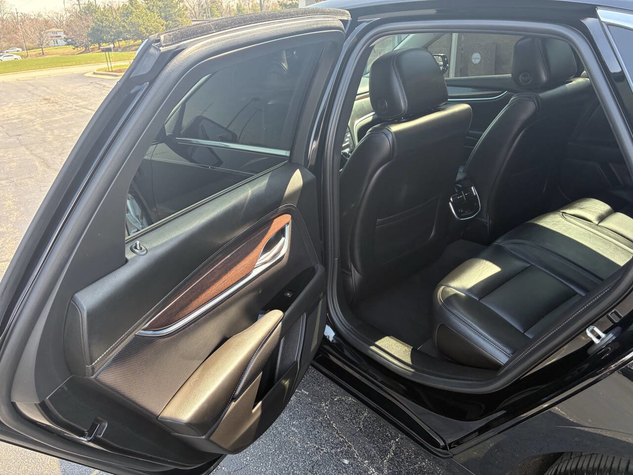 Used 2016 Cadillac XTS Luxury w/ Driver Awareness Package image 19