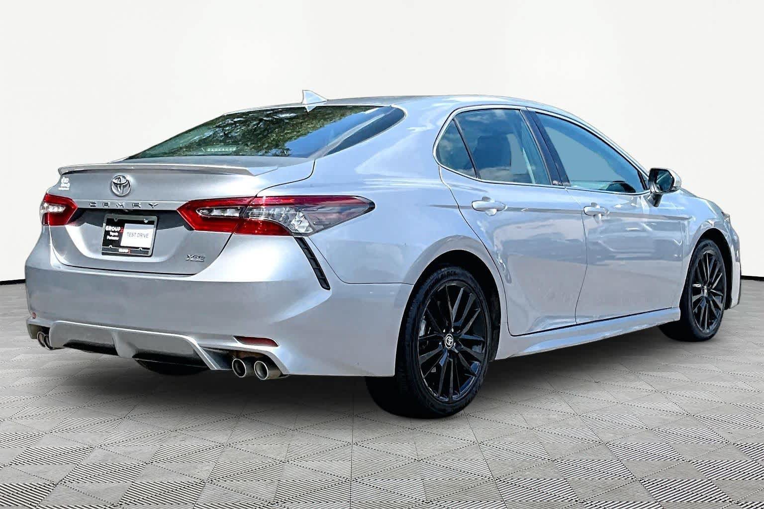 Used 2024 Toyota Camry XSE FWD image 13