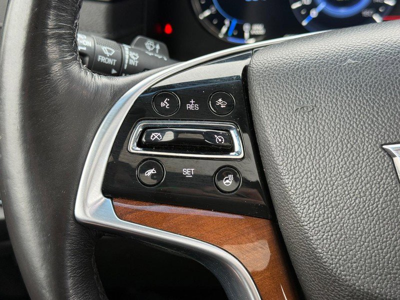 Used 2019 Cadillac Escalade Premium Luxury image 19
