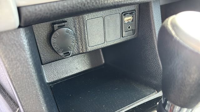 Used 2018 Toyota Corolla LE w/ Carpet Mat Package (TMS) image 20