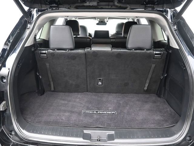 Used 2021 Toyota Highlander XLE image 27