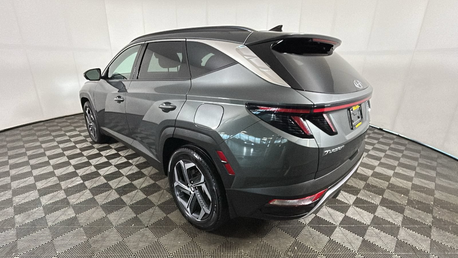 Certified 2024 Hyundai Tucson Limited AWD/4WD image 5