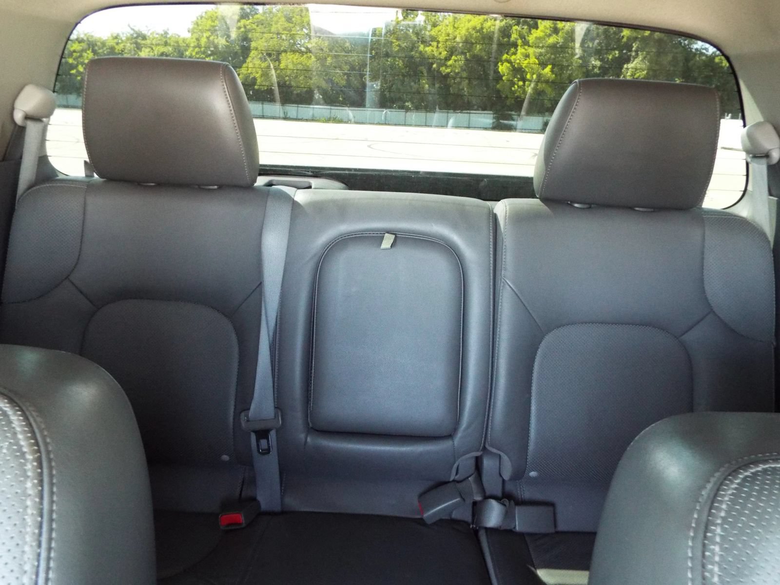 Used 2011 Nissan Frontier SL w/ Moonroof Pkg RWD image 25