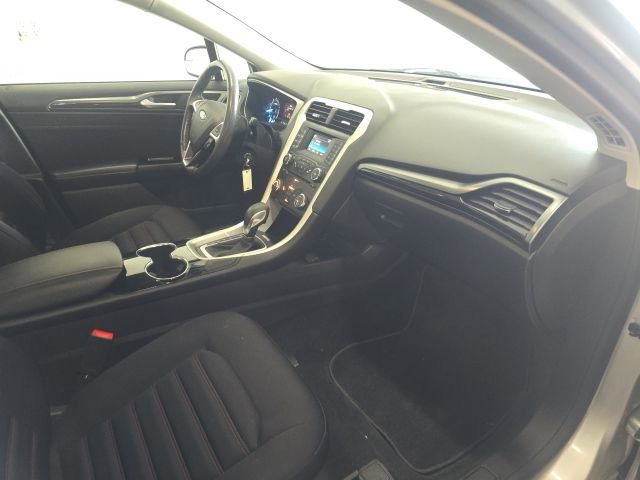 Used 2014 Ford Fusion SE w/ Equipment Group 201A image 4